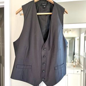 Structure Vest